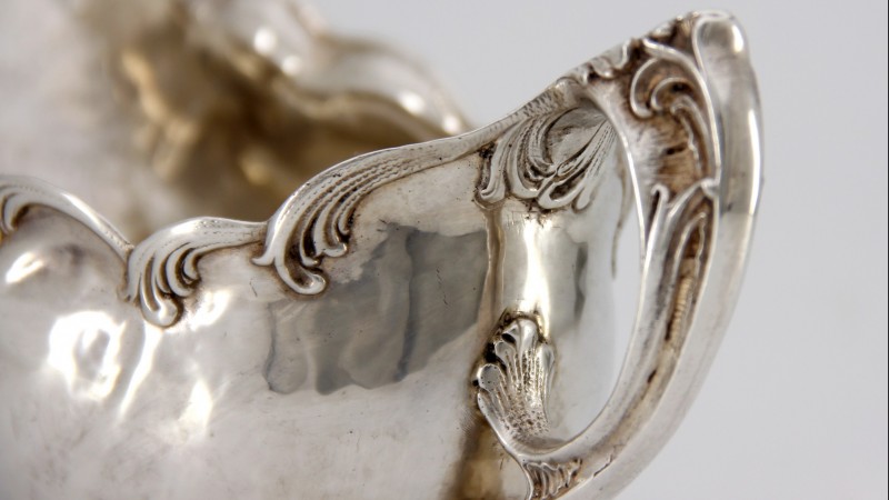 Saucière rocaille en argent massif - Suède, vers 1900