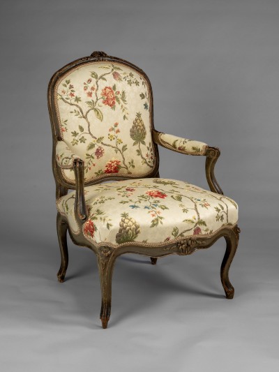 Fauteuil à la Reine à dossier cintré, estampillé Delanois - Louis Delanois (1731-1792, reçu maître en 1761)