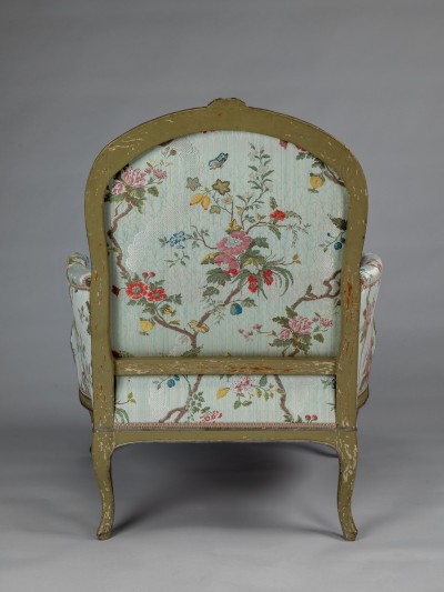 Bergère d'époque Louis XV, vers 1760-1770 - En hêtre laqué rechampi