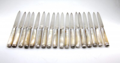 Dix-huit couteaux à dessert d'époque Louis XVI - François Charles Gavet, coutelier du Roi – Paris 1788-1789