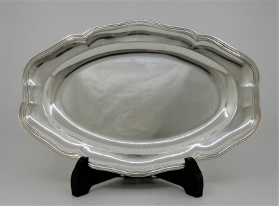 Plat ovale, Montpellier 1754-1755 - Orfèvre Marc Bazille (~1706-1777, maître en 1732)