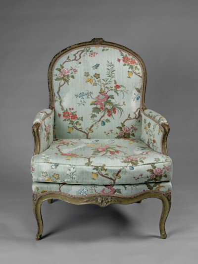 Bergère d'époque Louis XV, vers 1760-1770 - En hêtre laqué rechampi