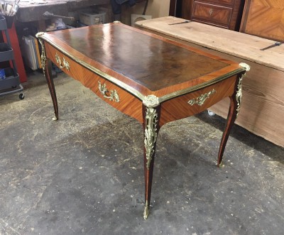 Bureau plat de style Louis XV - vers 1880