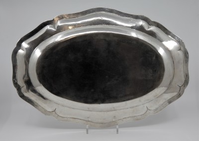 Grand plat de service en argent - Paris, 1768-1774