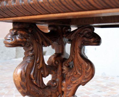 Table en éventail, style Renaissance - Paris, milieu du XIXe siècle