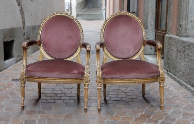 Salon en bois doré, style Louis XVI - Estampillé ROGER à Paris