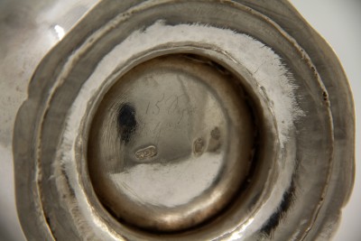 Grande verseuse en argent, Augsbourg vers 1760 - Johann Georg Kloss, reçu maître en 1738