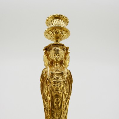 Flambeau en bronze doré de style Louis XVI - fin XIXe, d'après un modèle de Dugourc