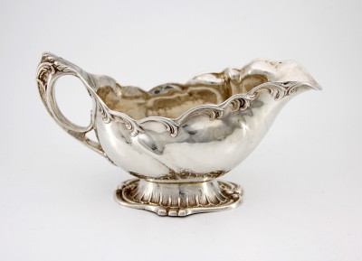 Saucière rocaille en argent massif - Suède, vers 1900