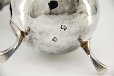 Grande chocolatière, Paris 1724-1725 - Très beau modèle précoce