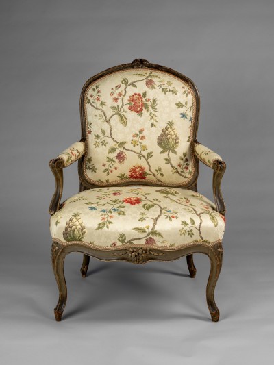 Fauteuil à la Reine à dossier cintré, estampillé Delanois - Louis Delanois (1731-1792, reçu maître en 1761)