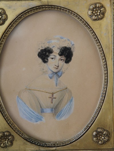 Portrait de jeune femme, vers 1835 - dans son cadre d'origine