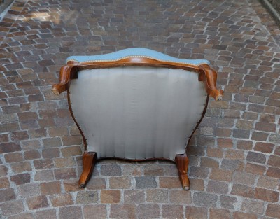 Fauteuil en noyer, époque Louis XV - s.d. Suisse romande, milieu du XVIIIe