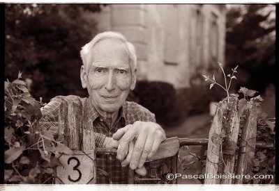 Beau portrait du sculpteur par Pascal Boissière