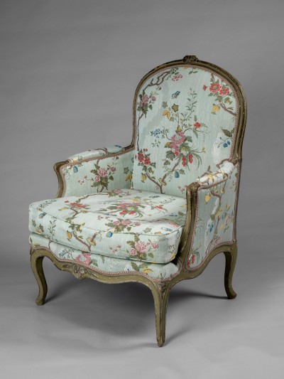 Bergère d'époque Louis XV, vers 1760-1770 - En hêtre laqué rechampi