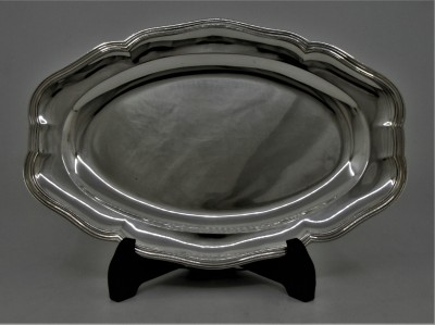 Plat ovale, Montpellier 1754-1755 - Orfèvre Marc Bazille (~1706-1777, maître en 1732)