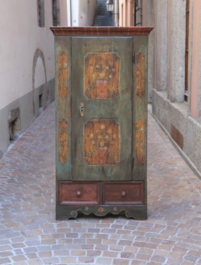 Petite armoire peinte - Suisse, début du XIXe