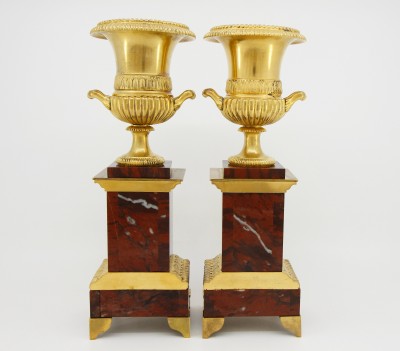 Paire de cassolettes aux vases Médicis - Bronze doré & marbre griotte, XIXe