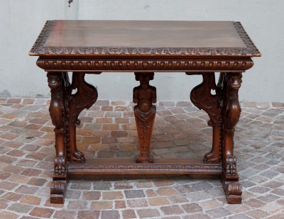 Table en éventail, style Renaissance - Paris, milieu du XIXe siècle