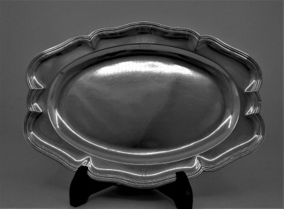 Plat ovale, Paris 1758-1759 - Orfèvre Nicolas-Clément Vallières