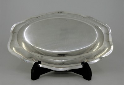 Plat ovale, Montpellier 1754-1755 - Orfèvre Marc Bazille (~1706-1777, maître en 1732)