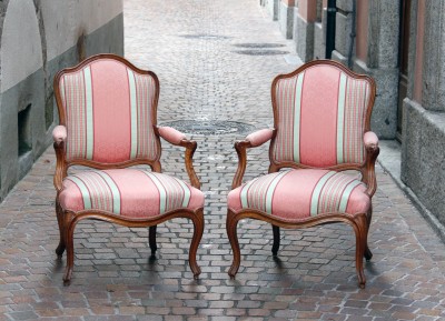 Paire de fauteuils à la Reine d'époque Louis XV - Estampille de François CANOT — Lyon, vers 1760