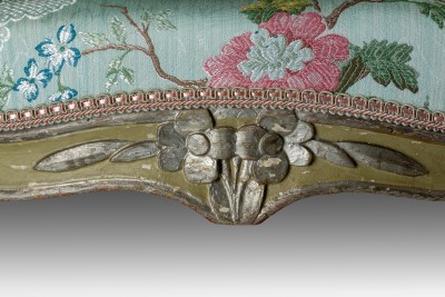 Bergère d'époque Louis XV, vers 1760-1770 - En hêtre laqué rechampi