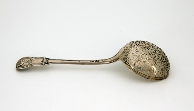 Cuillère à saupoudrer Rochefort d'Ally, Paris 1745-1746 - Rare modèle précoce, par François Lamiche