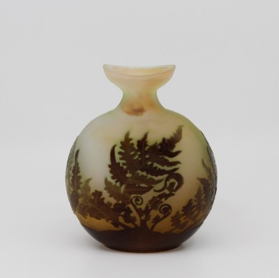 Emile GALLÉ (1846-1904) - Vase gourde fougères, vers 1900