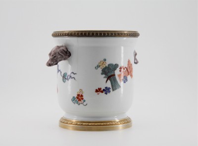 Seau à rafraîchir en porcelaine montée - Fin XIXe, dans le style de Chantilly