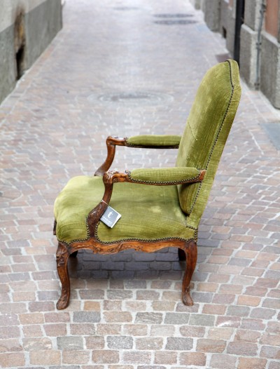 Fauteuil à la Reine à dossier plein, d'époque Louis XV - attribué à Louis Cresson (1706-1761)