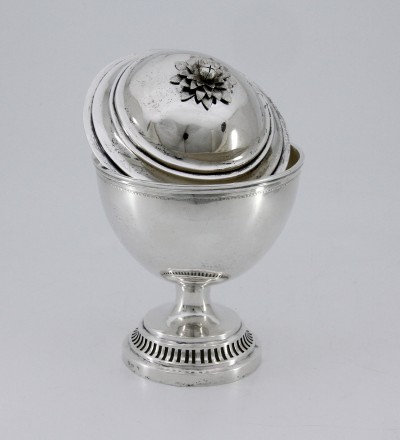 Sucrier couvert en urne, fin du XVIIIe - Zurich, Hans Jacob Ammann