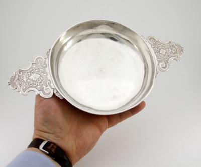 Ecuelle à oreilles d'époque Régence - Jean Bérard I, Saumur 1717-1718