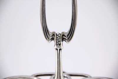 Porte-huilier Art Nouveau en argent massif - Christofle, modèle Gramont, vers 1900