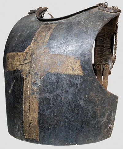 Une cuirasse du même modèle, vendue par Hermann Historica en 2008.