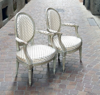 Paire de cabriolets d'époque Louis XVI - Hêtre laqué vert d'eau