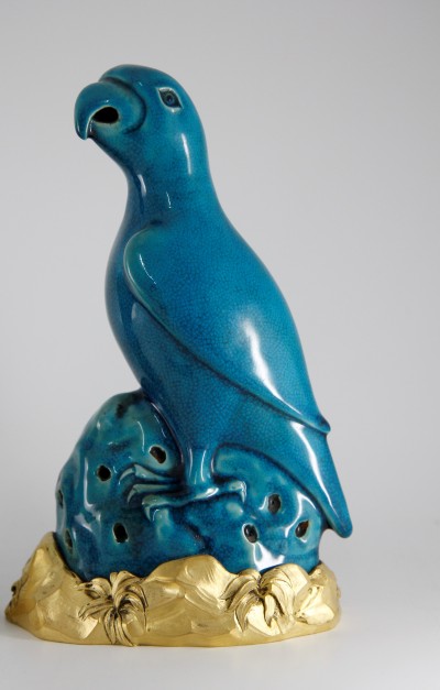 Perroquets en porcelaine de Chine - Monture en bronze doré par A. Risler & Carré, Paris vers 1900