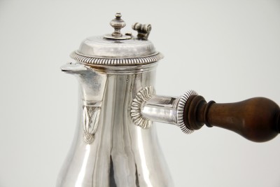 Grande chocolatière, Paris 1724-1725 - Très beau modèle précoce