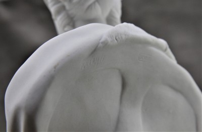 Marie-Antoinette, dauphine de France - Biscuit de Sèvres d'après Pajou, 1892