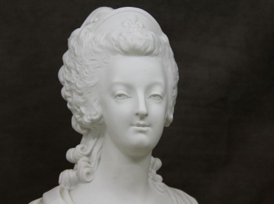 Marie-Antoinette, reine de France - Biscuit de Sèvres d'après Brachard, 1877