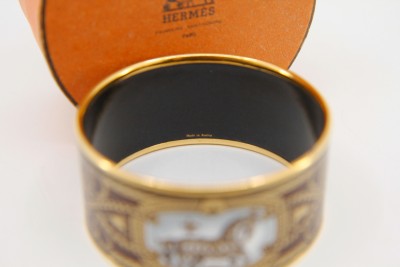 Bracelet Hermès *Grand Apparat* - Email imprimé et métal plaqué or, vers 1980