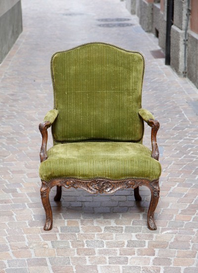 Fauteuil à la Reine à dossier plein, d'époque Louis XV - attribué à Louis Cresson (1706-1761)