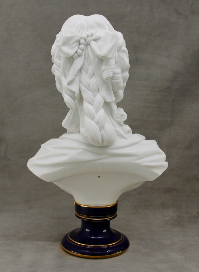 Marie-Antoinette, reine de France - Biscuit de Sèvres d'après Brachard, 1877