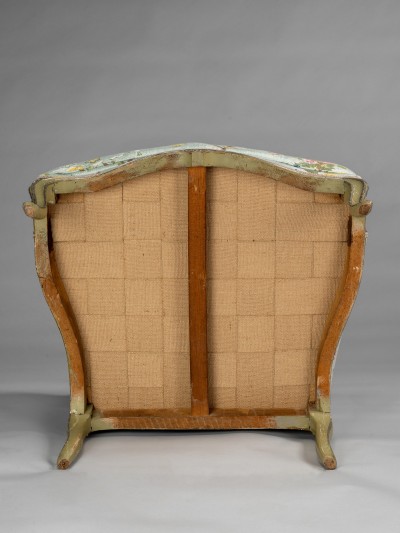 Bergère d'époque Louis XV, vers 1760-1770 - En hêtre laqué rechampi