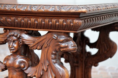 Table en éventail, style Renaissance - Paris, milieu du XIXe siècle