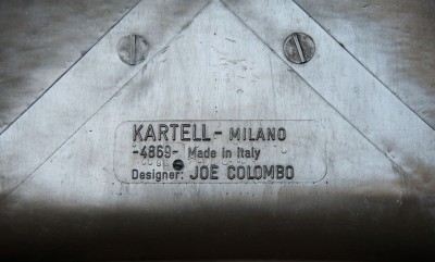 Suite de quatre chaises Universale 4869 - Joe Colombo pour Kartell, édition de juin 1973