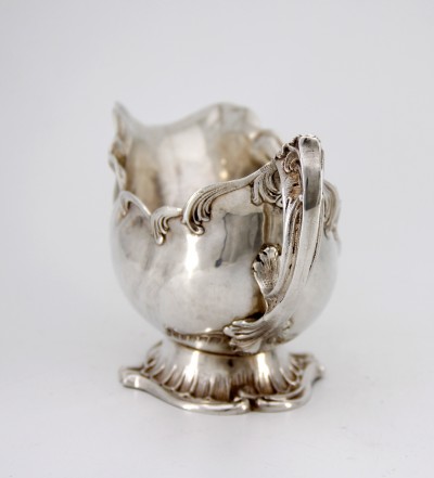 Saucière rocaille en argent massif - Suède, vers 1900