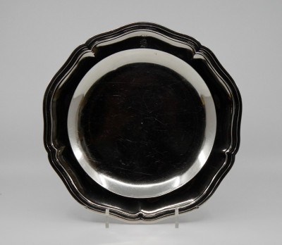 Assiette en argent massif, XVIIIe - Jacques Debrie, Paris 1778-1779