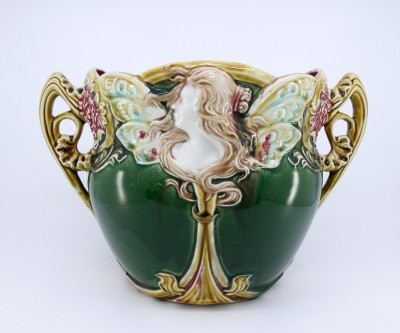 Cache-pot Art Nouveau, Onnaing - Femme papillon, modèle "Biarritz", vers 1900