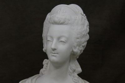 Marie-Antoinette, reine de France - Biscuit de Sèvres d'après Brachard, 1877